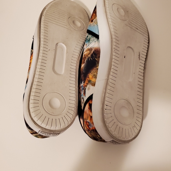 The Bradford Exchande Canvas shoe 10. - Picture 13 of 15